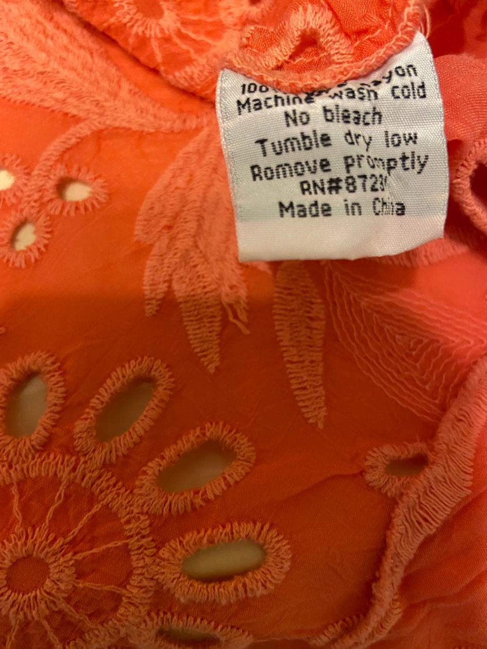 Johnny was Women's Coral /Orange Eyelet V-Neck Long Sleeve Top size Lg